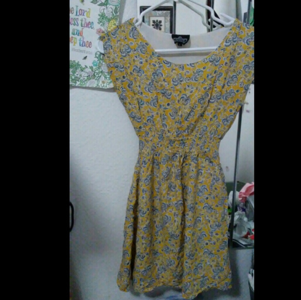 Angie yellow dress